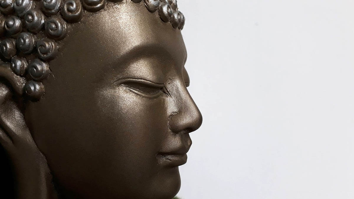 buddha statue linker bildrand