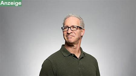 mann-brille-selbstbewusst