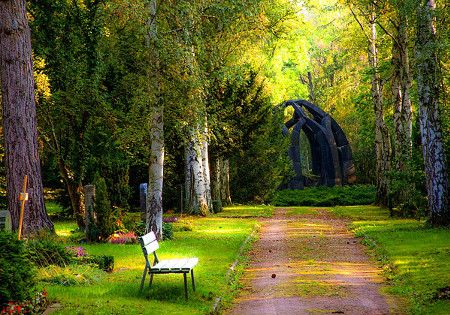 friedhof-grabstein-bank