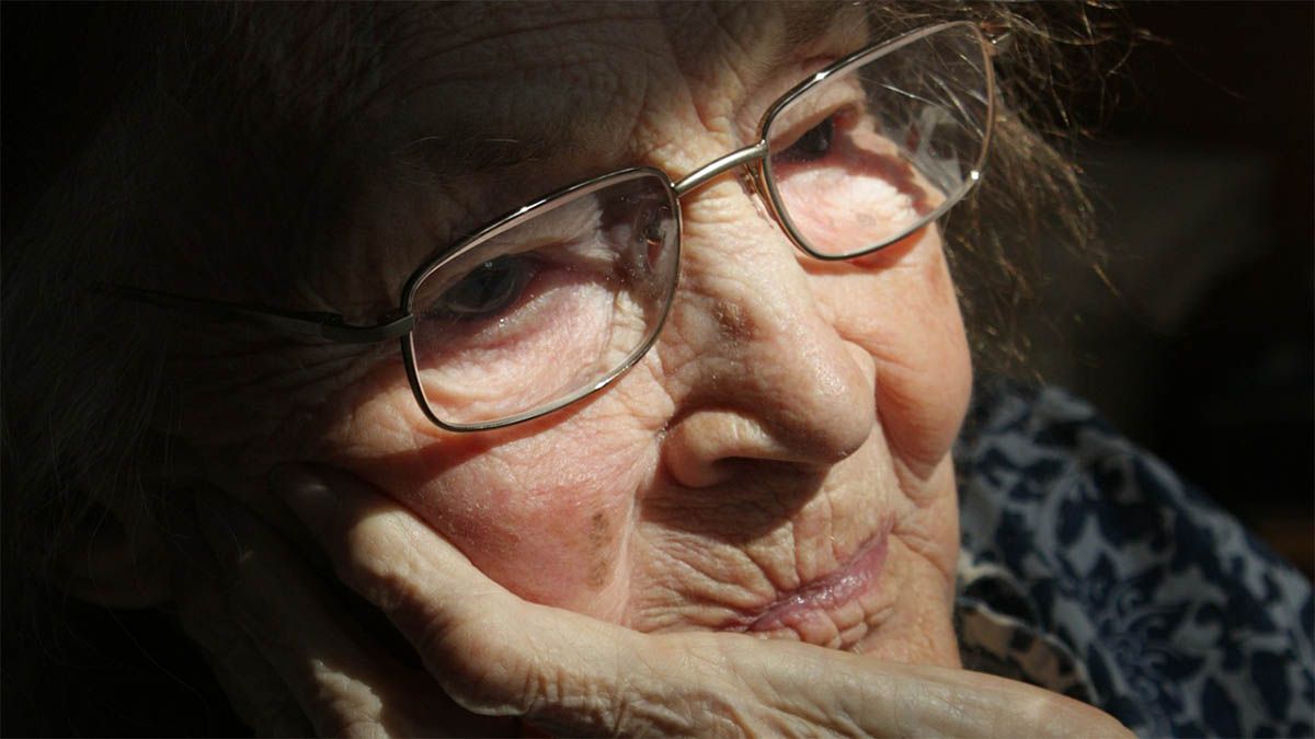 Was ist Demenz demenz-alte-frau