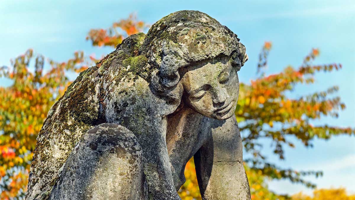 statue-schmerzen-leiden