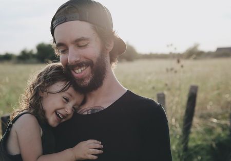 vater tochter zufrieden