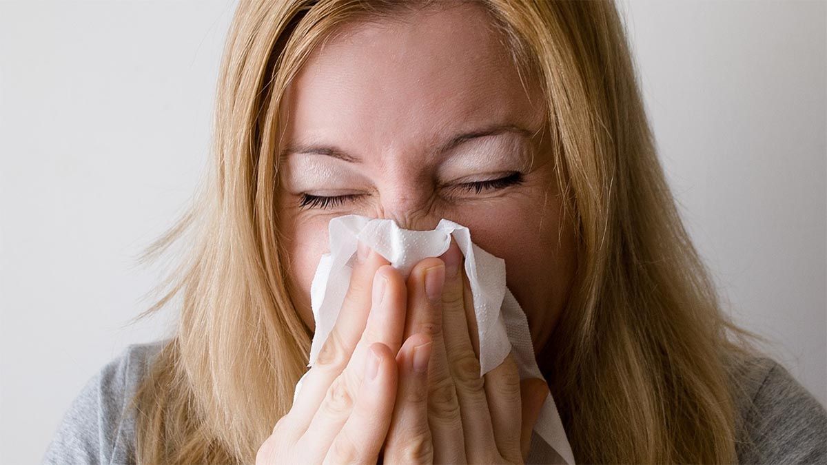 frau-allergie-schnupfen