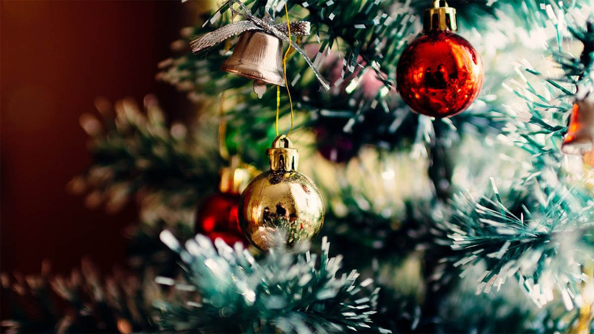 christbaum-schmuck-gold-rot
