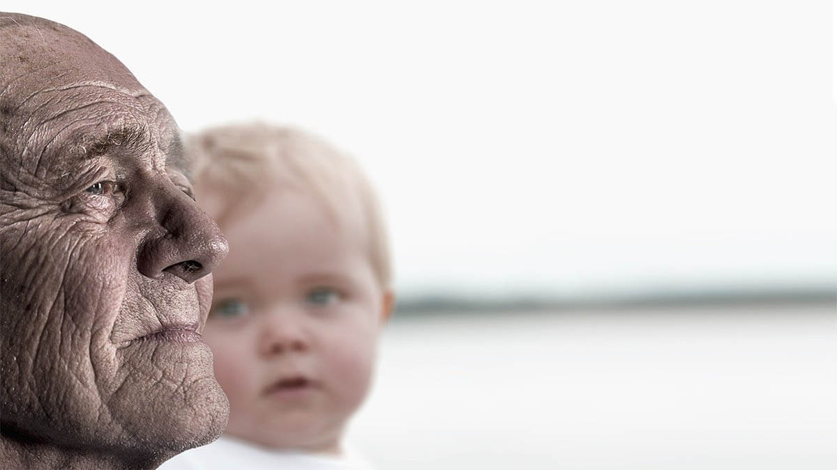 kind-opa-nachdenklich