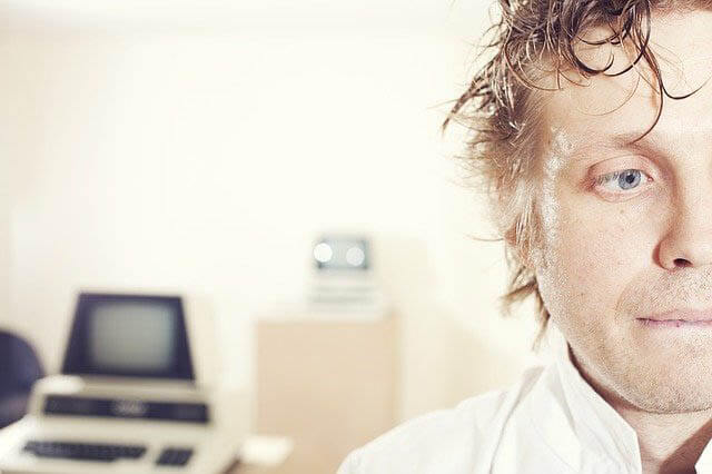 mann erschoepft burnout klein