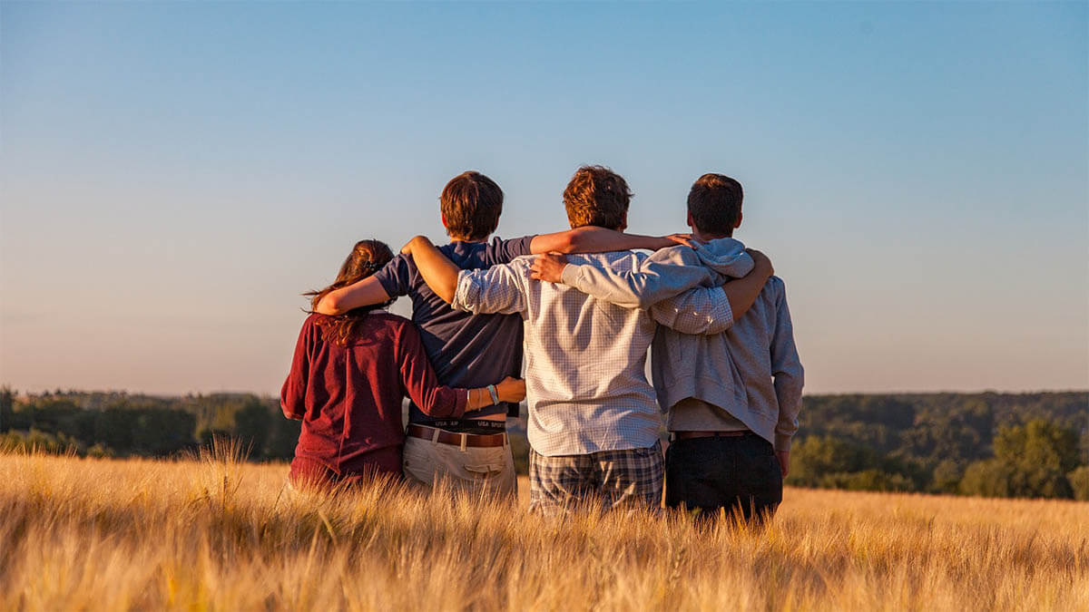 freunde-vertrauen-feld