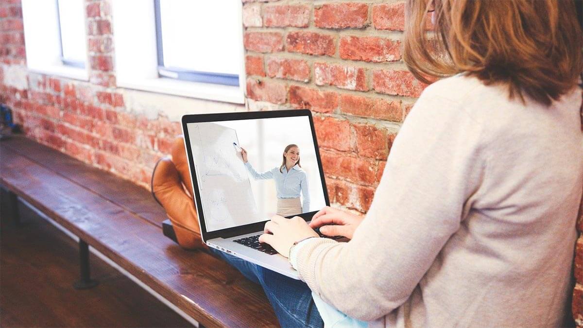 frau onlinekurs an