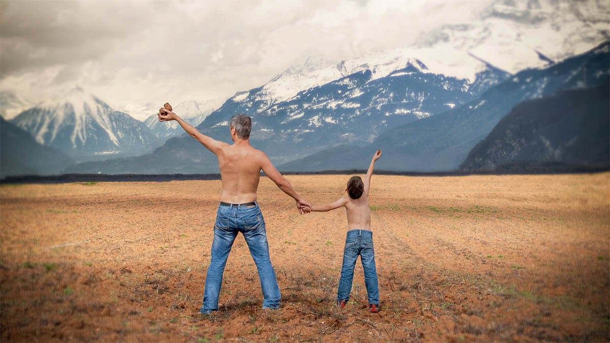 vater-sohn-jubeln