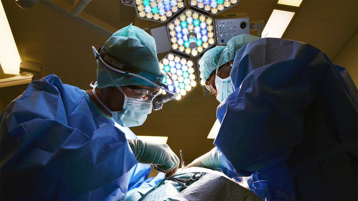 aerzte operation an