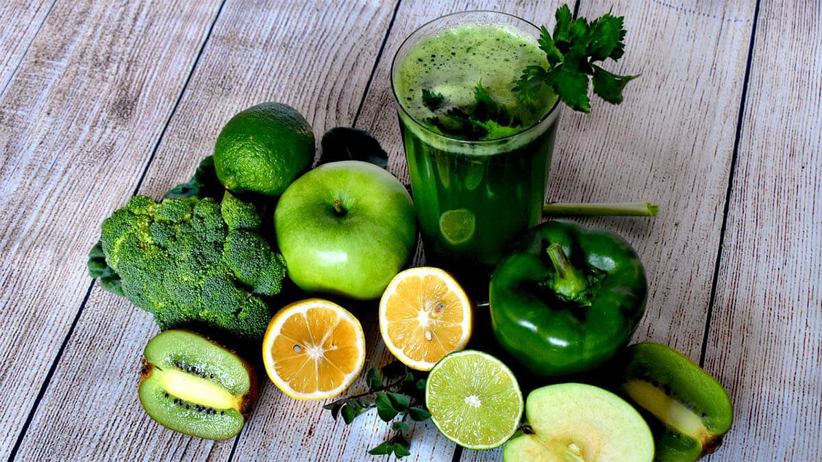 gruenes gemuese smoothie