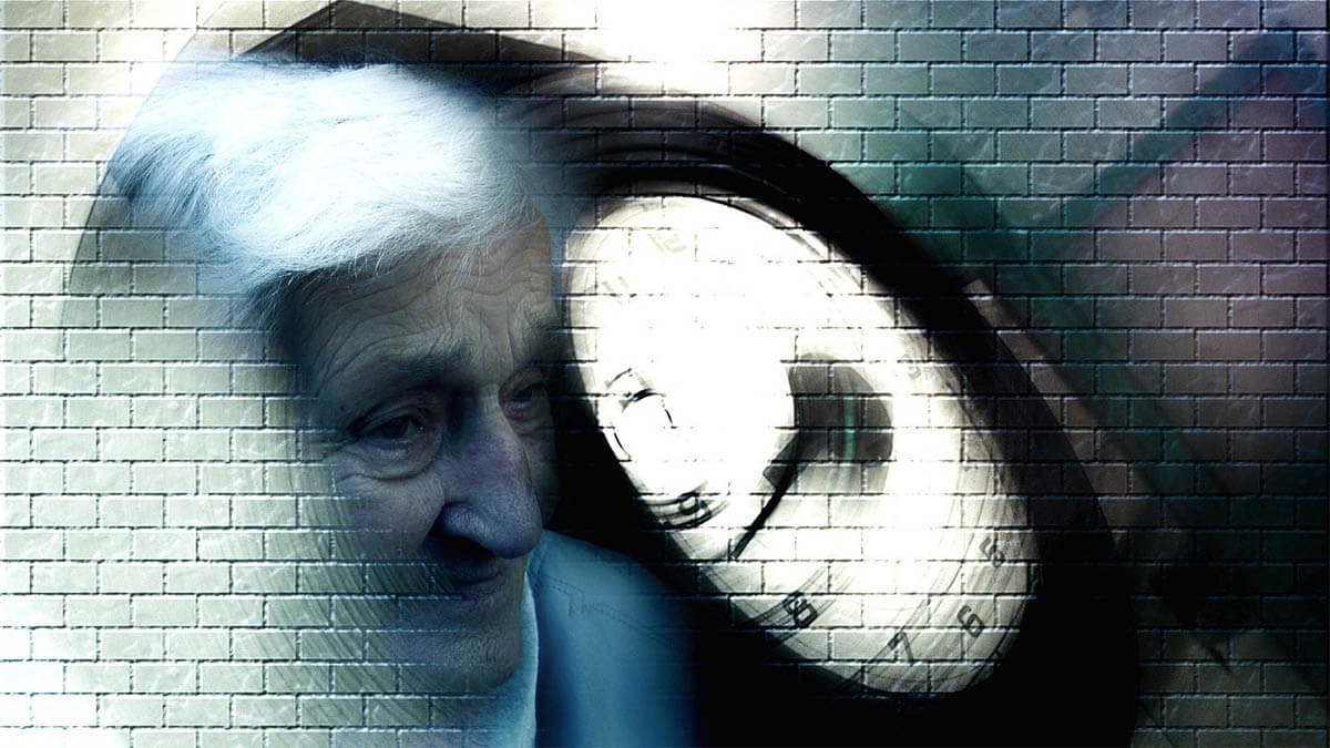 Demenz Anzeichen und Verlauf alte-frau-demenz-alzheimer