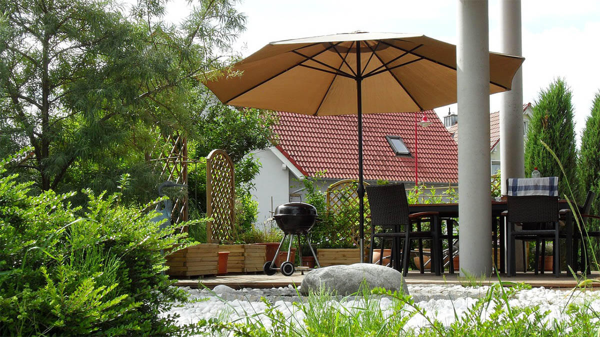 terasse aus holz an