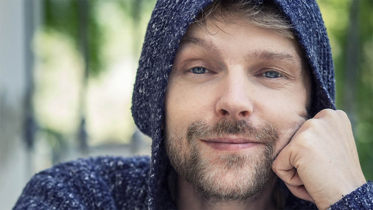 mann-flirten-verliebter-blick
