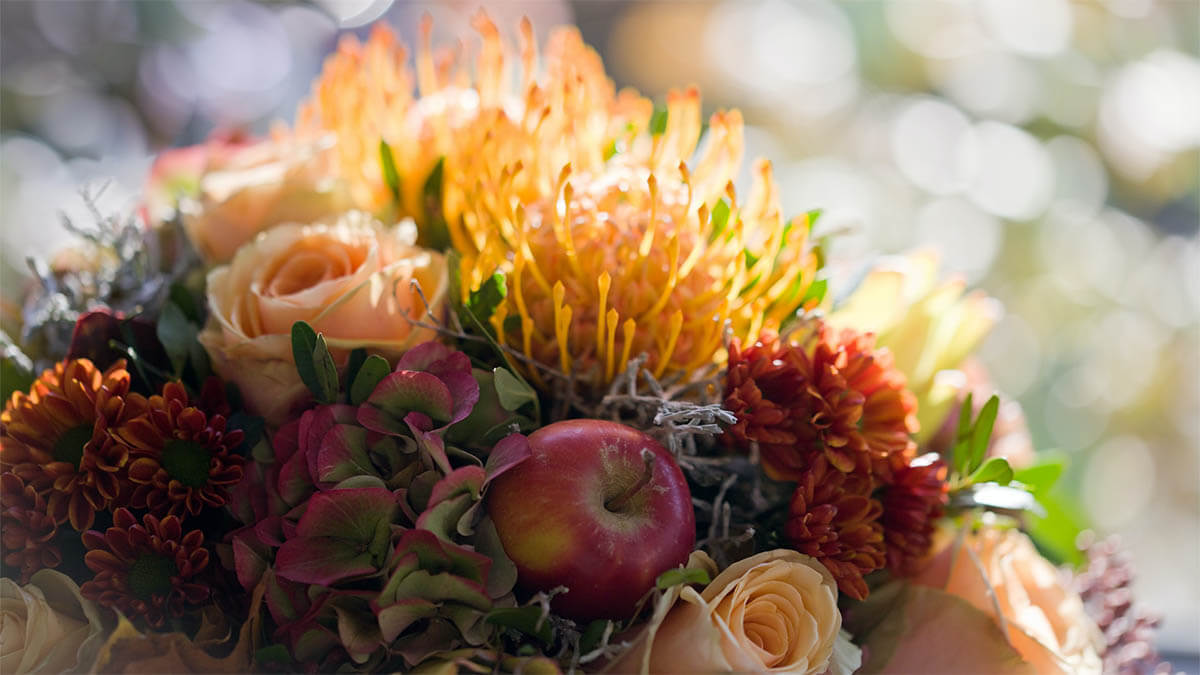 blumen dekoration an